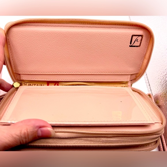 Cute Stone Mountain Leather Wallet, Beige w/Multicolored Flowers, NWT - Picture 6 of 11